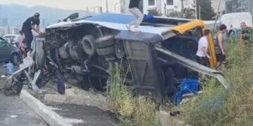 LAJM I FUNDIT/ Aksidenti i rëndë në autostradën Tiranë-Durrës, dy të vd*kur