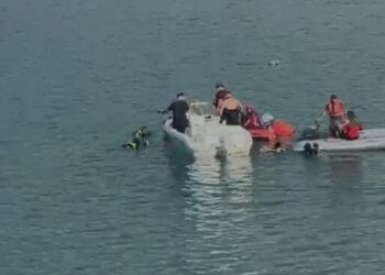 U rrëzua me jet-ski pas darkës që konsumoi me familjarët dhe u mb*t në liqen, nxirret tr*pi i p*jetë i të riut!