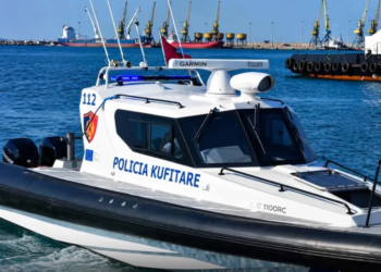 TRAGJEDI në Ksamil/ Skafi i Policisë Kufitare përplaset me mjetin lundrues turistik, humb jetën 20-vjeçari