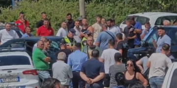 Aksident i frikshëm në vend! Dy mjete përplasen fuqishëm, 4 persona…(Detaje)