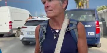 “Njerëzit e gj*kosur bërtisnin!” pasagjerja që i shpëtoi aksidentit rrëfen momentet e TMERRIT: Shoferi lëvizte në mënyrë të…