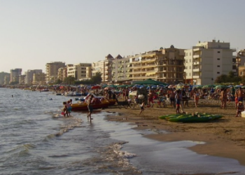 LAJM I FUNDIT TR0NDITES/ Tragjedi në Durrës, mb*tet në det 11-vjeçari