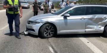 Aksident i rëndë! Dy automjete përpIasen me njëra-tjetrën, përfundojnë në spital tre persona (VIDEO)