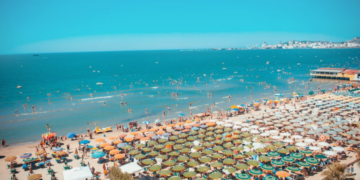 Tragjedi në Durrës: Mb*tet në det një 50-vjeçar