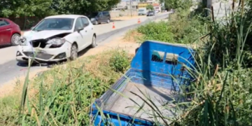 Aksident tronditës! PërpIasen dy makina, të dy drejtuesit e mjetëve…
