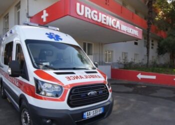 Ngjarje tragjike, bie nga kati i tretë i një ndërtese, humb jetën gruaja!
